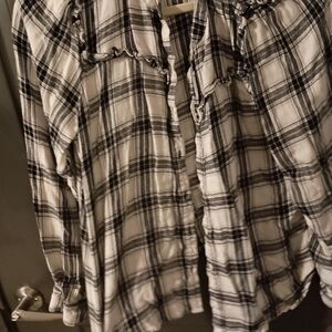 Old Navy Black and White Plaid Top